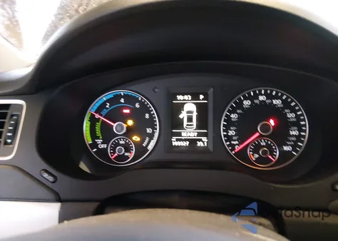 2013 Volkswagen Jetta Hybrid Sel z USA, uszkodzony, nr VIN 3VW637AJ9DM318359